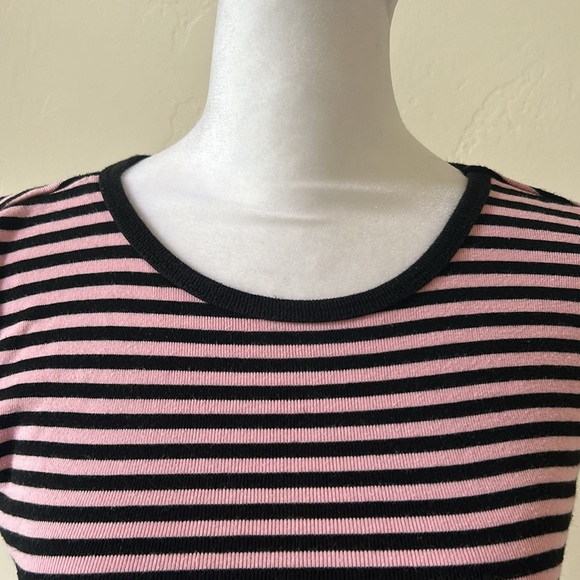 Brandy Melville Scoop Neck Tee. OS. Black and pink striped - Picture 5 of 6